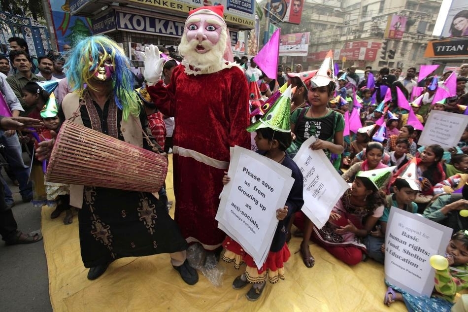 55 Incredible Images Of The World Celebrating Christmas