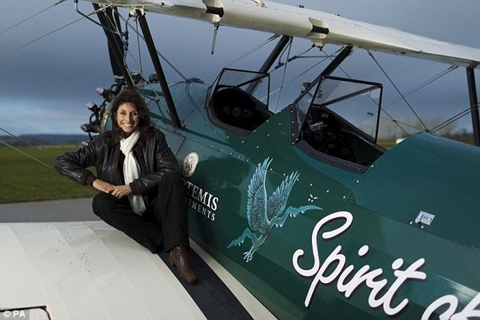 Woman recreated a legendary 8000 miles flight