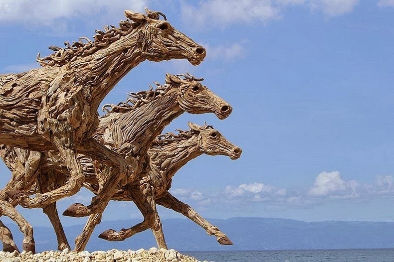 Amazing driftwood sculptures 