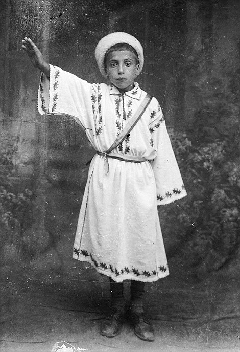 Archive photos of Romanian people 