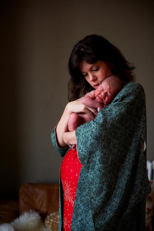 New Touching Portraits of Mothers with Their One-Day-Old Babies