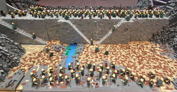 Over 150,000 LEGO Bricks Are Used to Recreate the Scene From LOTR