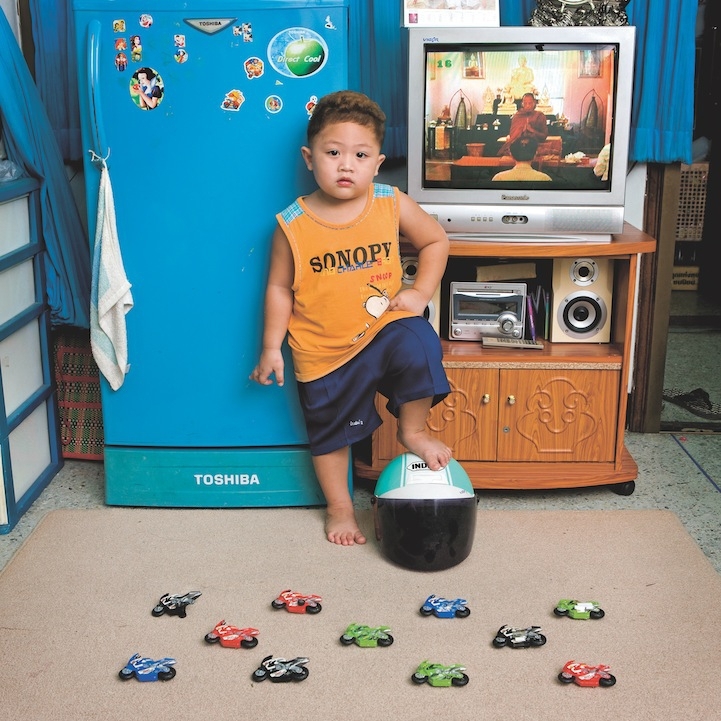 More Revealing Portraits of Kids Around the World and Their Toys