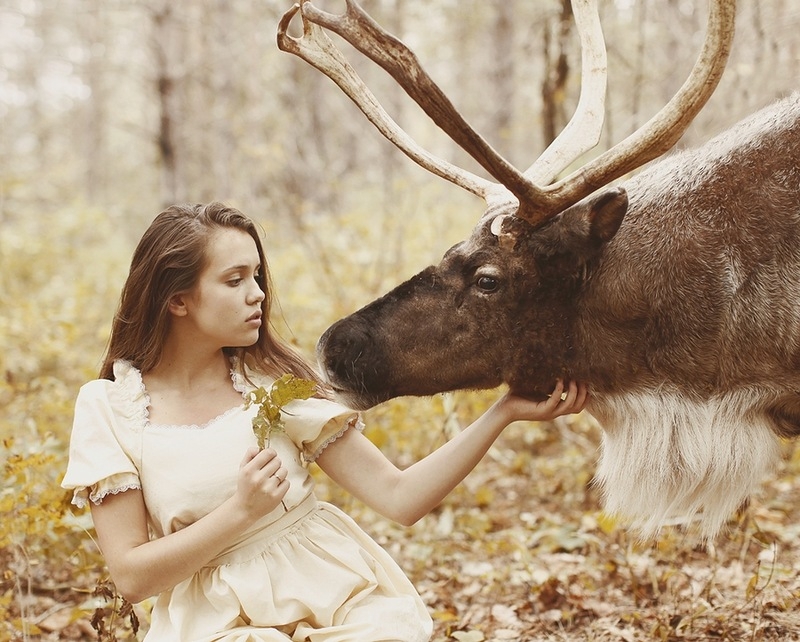 Russian Photographer Takes Images with Real Animals