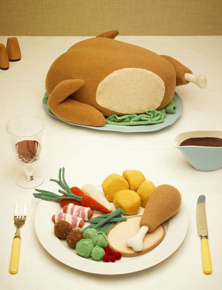 Realistic Comfort Foods Playfully Knitted Out of Wool