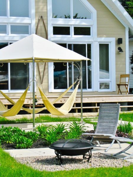 Here Are 32 Things Your Backyard Is BEGINNING For This Summer
