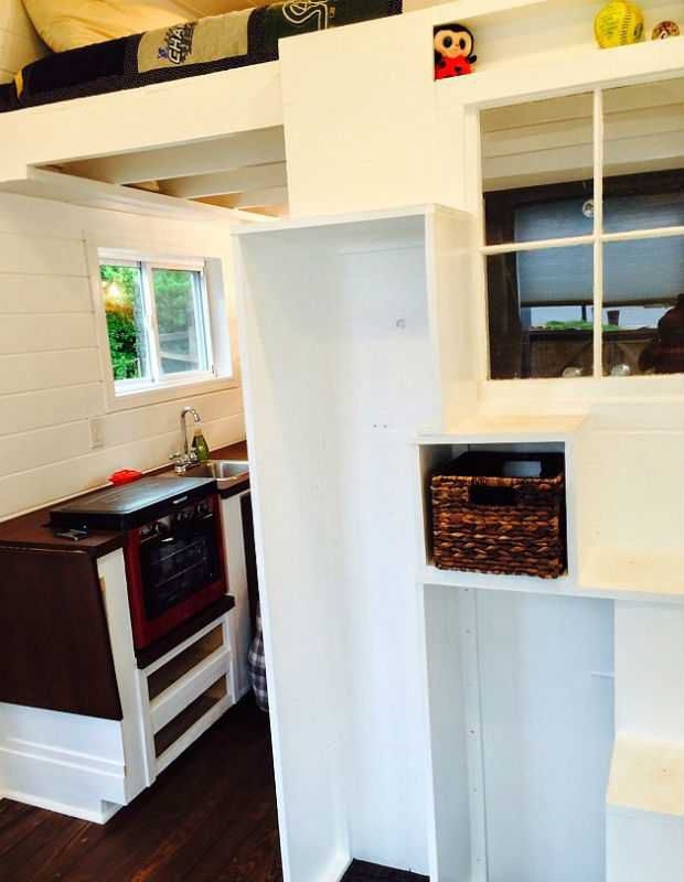 Girl, 14, builds herself a tiny house as a tribute to her late father