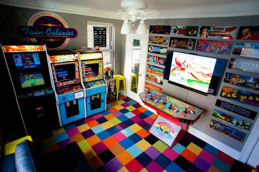 Man Turns Bedroom Into Arcade, Then Gets Dumped