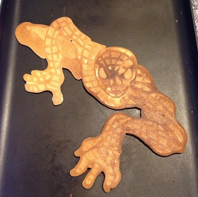 This Dad Creates Amazing Pancake Cartoons For His Two Hungry Kids