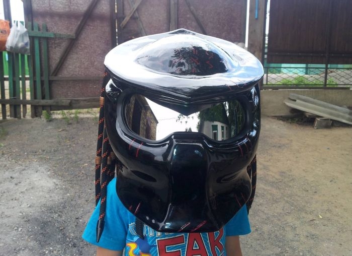 This Homemade Predator Helmet Is Just Awesome