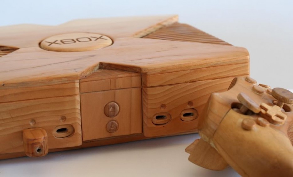 This Beautiful Wooden Xbox Isn’t Ready For Gaming, But You’ll Want It 