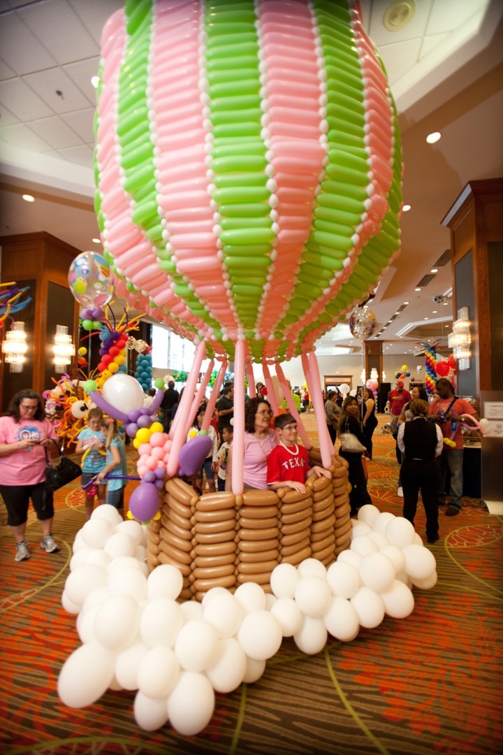 24 Epic Balloon Sculptures To Really Get The Party Poppin'