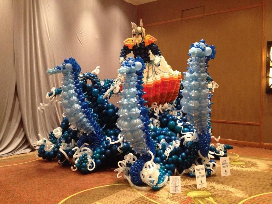 24 Epic Balloon Sculptures To Really Get The Party Poppin'