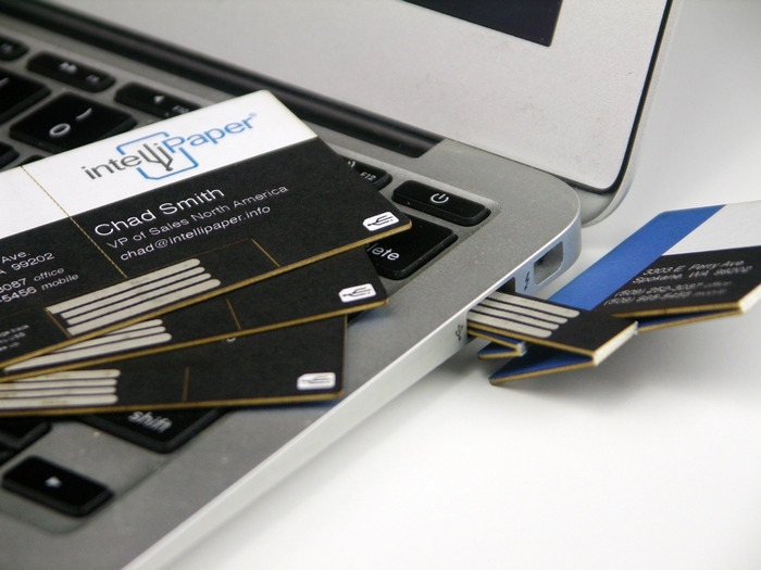 Innovative Paper Business Card Features a Foldable USB Drive for Extra