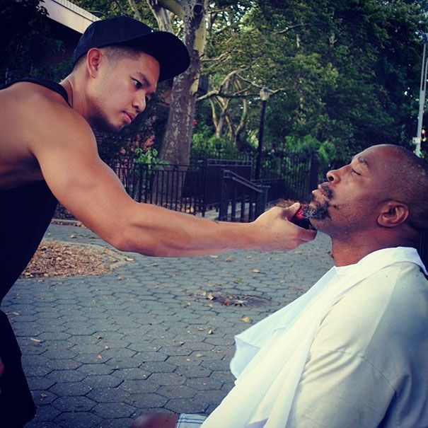New York Stylist Gives Free Haircuts To The Homeless