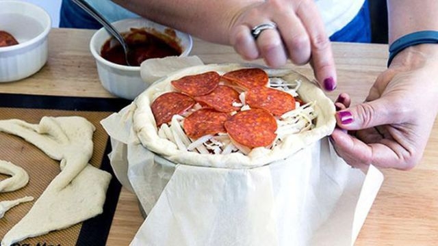 This Simple Recipe For Pepperoni Pizza Cake