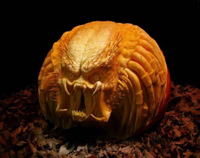 40 Detailed Pumpkin Carvings That Make Normal Ones Seem Boring