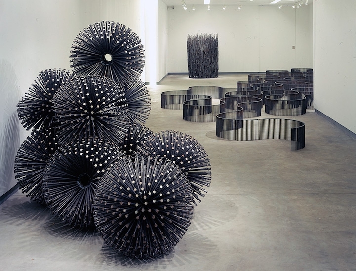 Artist Uses Only Nails to Create Sculptures