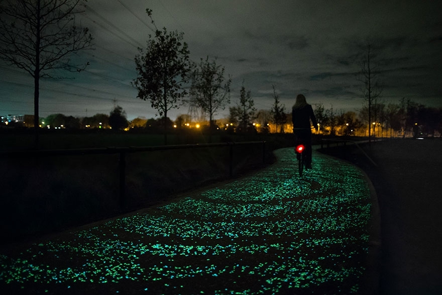 Solar-Powered Glowing Bicycle Path In Netherlands
