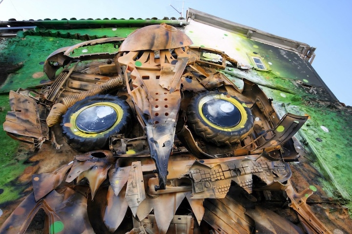 Impressive 3D Street Art Created with Recycled Materials