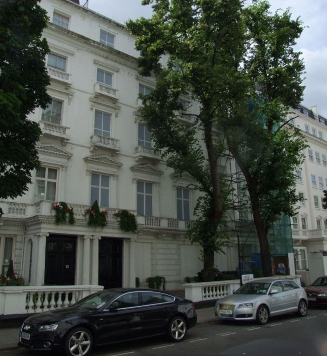 Fake Townhouses In London