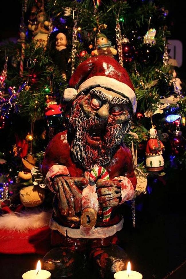 These 29 Xmas Decorations Are Too Creepy