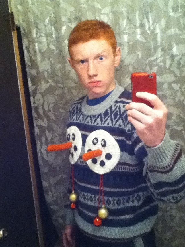 20 People Who Have Taken This Ugly Christmas Outfit Trend Way Too Far