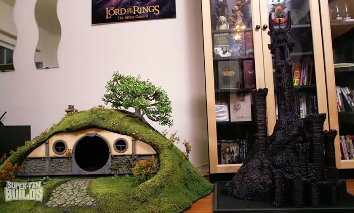 Lord Of The Rings Litter Box And Sauron Scratching Post For Cats