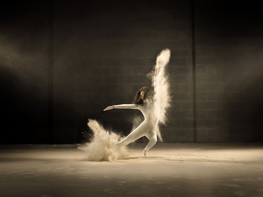 Photographer Freezes Dancer In Time Through Clouds Of Powder