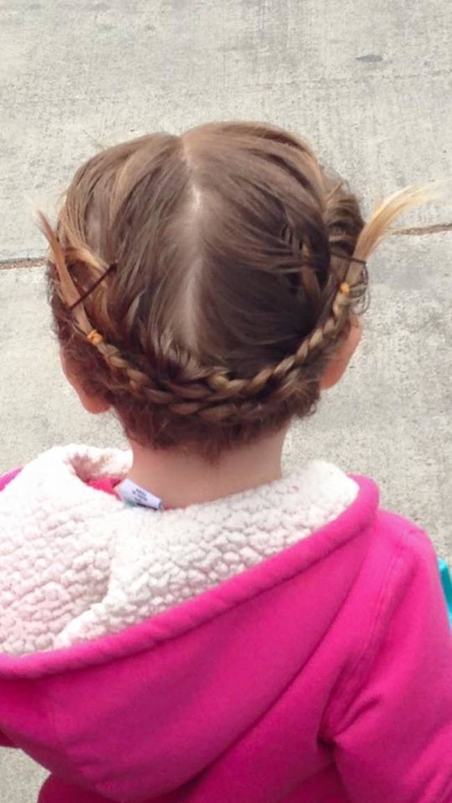 This Single Dad Didn’t Know How To Braid His Daughter’s Hair