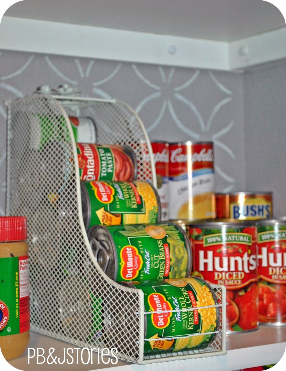 Organize cans of food.