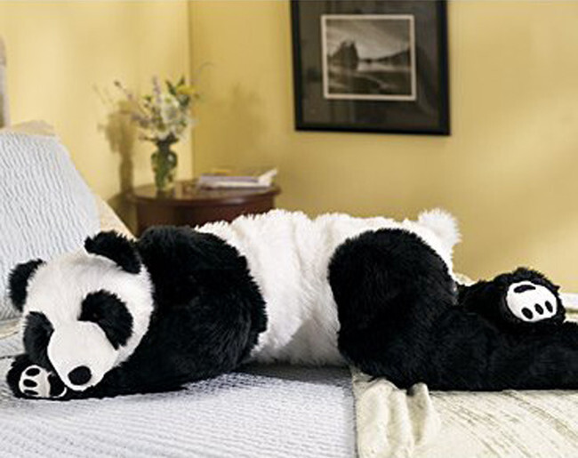 9. Is it just me or is this panda a little seductress?