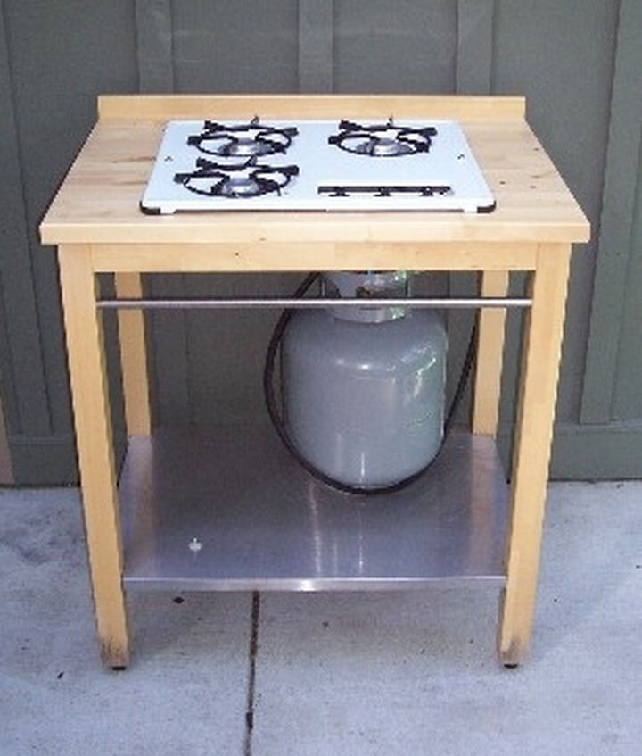 26) Build an outdoor kitchen by hacking an IKEA table.