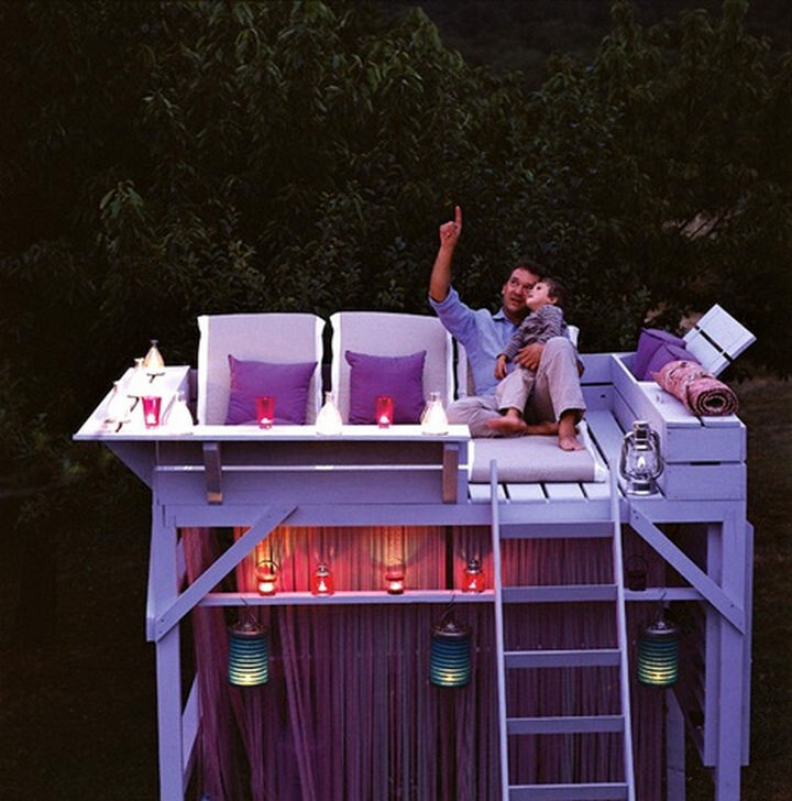 22) Install a bunk bed in the backyard and turn it into a stargazing treehouse.
