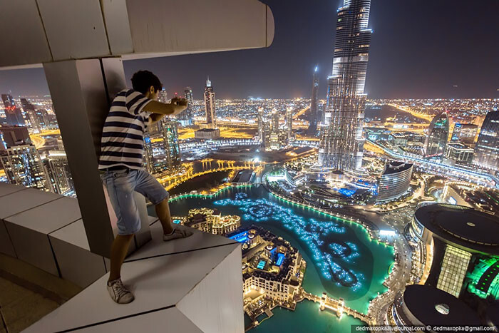 55 Crazy Photographers Who Will Do ANYTHING For The Perfect Shot