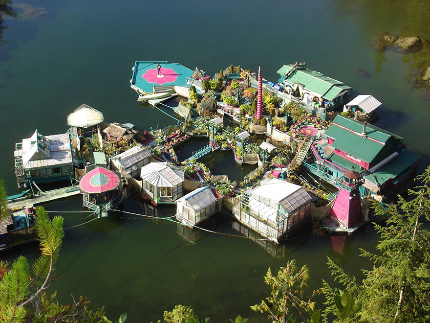 Couple Spends 20 Years Building A Self-Sustaining, Floating Island