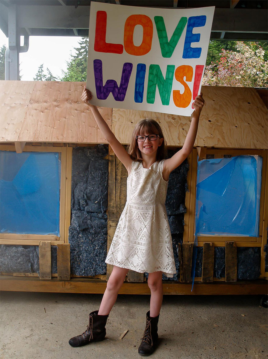 9-Year-Old Girl Builds Shelters For The Homeless