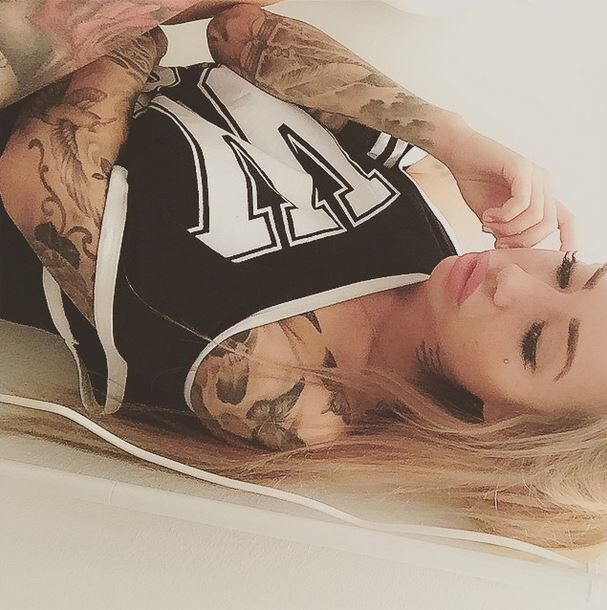 16 Beautiful Women With Equally Beautiful Tattoos