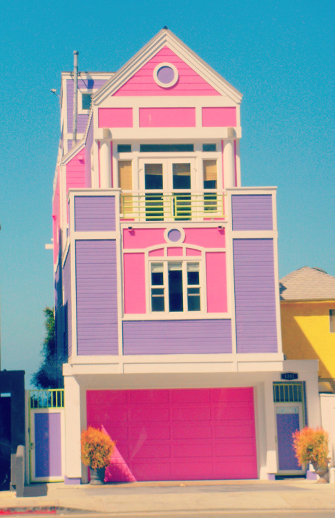 The house of the creator of Barbie in Santa Monica, California.