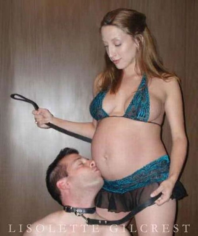 THE 50 MOST AWKWARD PREGNANCY PORTRAITS EVER