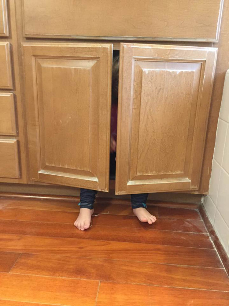 33 Photos That Show Just How Awesomely Bad Little Kids Are At Hiding