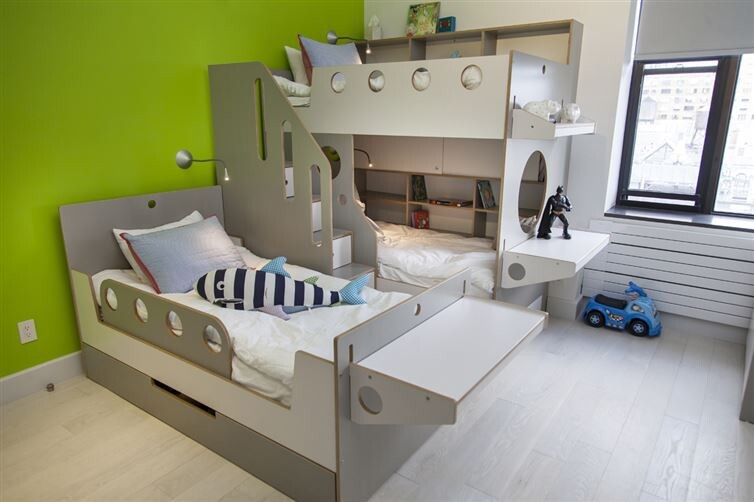 12. These three beds give each kid the privacy they need. 