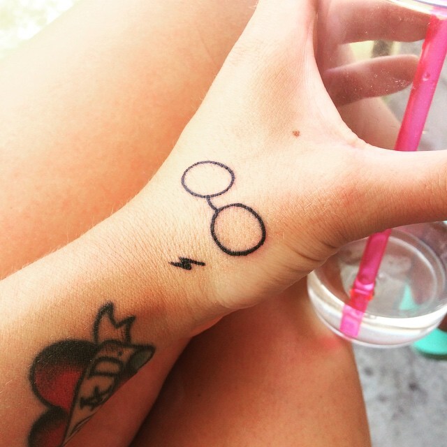 27 beautifully understated minimalist tattoos