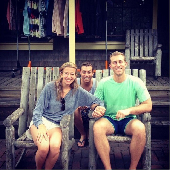 This Guy’s Instagram* Account About Being A Third Wheel Is Hilarious