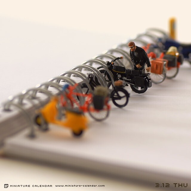 Japanese Artist Creates Fun Miniature Dioramas Every Day For 5 Years