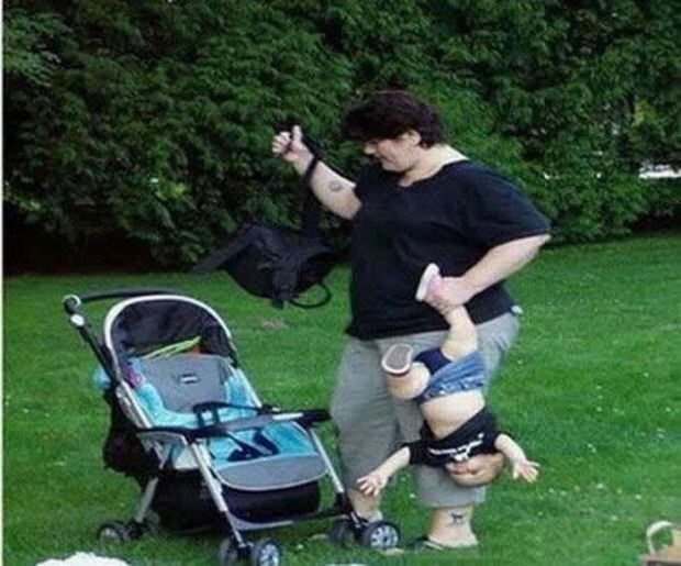 20 Of The Worst Moms You've Ever Seen
