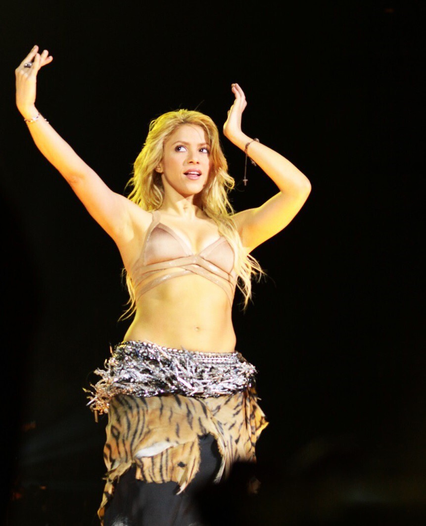 11. Shakira – 140