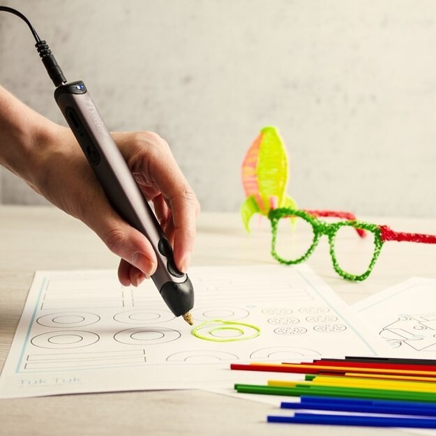 A pen that lets you doodle in 3D.