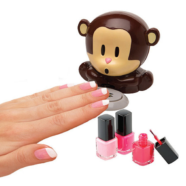 A monkey who’ll dry off your nails for you