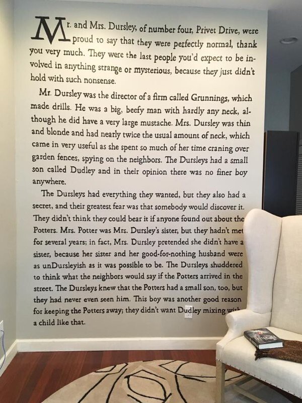 This Woman Painted The First Page Of “Harry Potter” On Her Wall